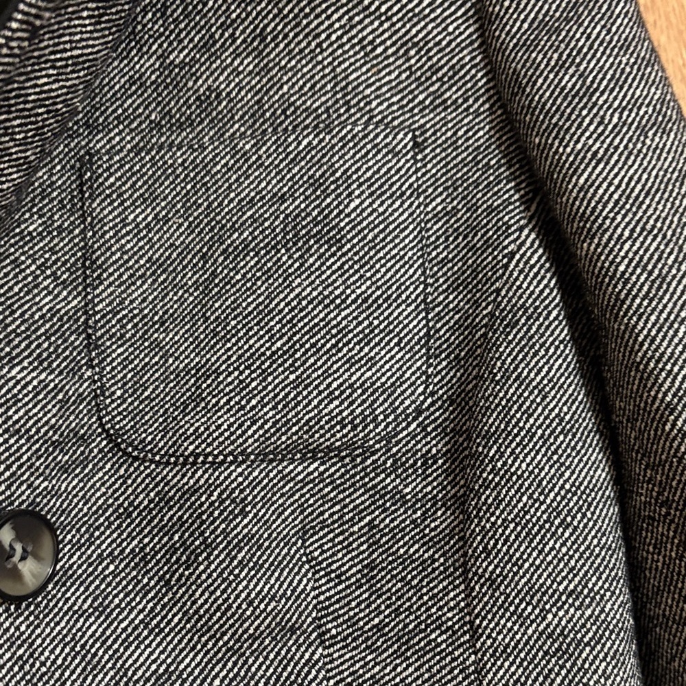 Trina Turk Women's Gray Blazer with Black Trim - Picture 4 of 16